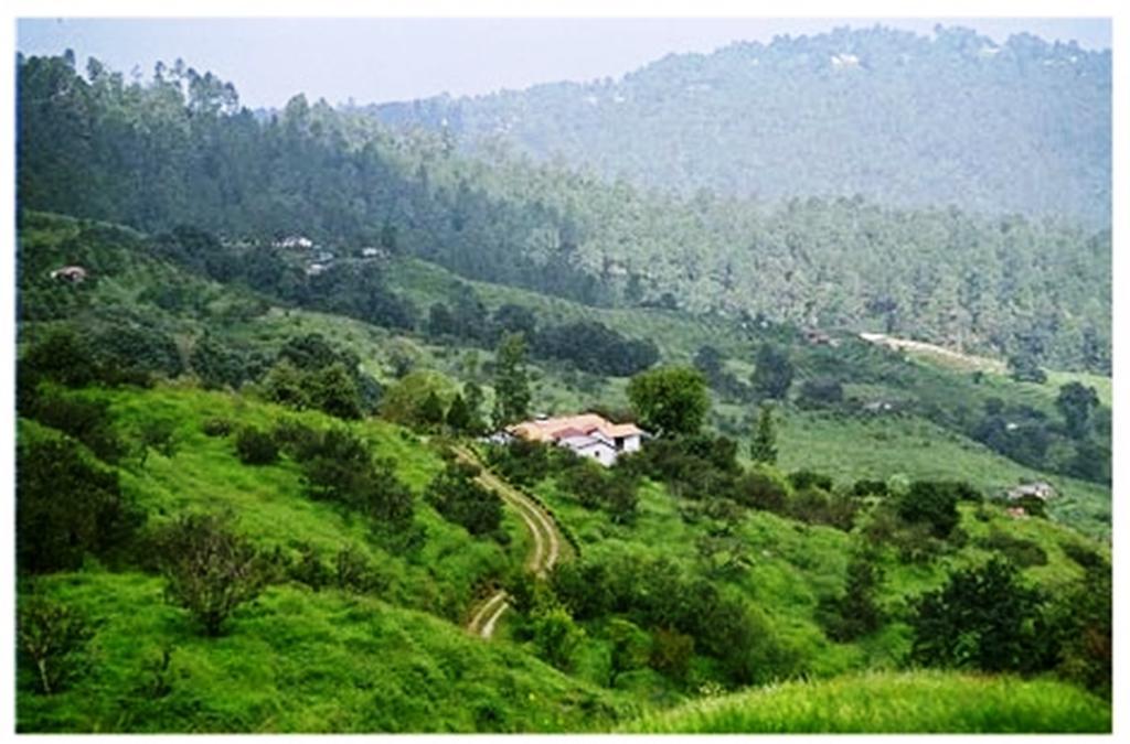 Ranikhet Grand Hotel Exterior photo