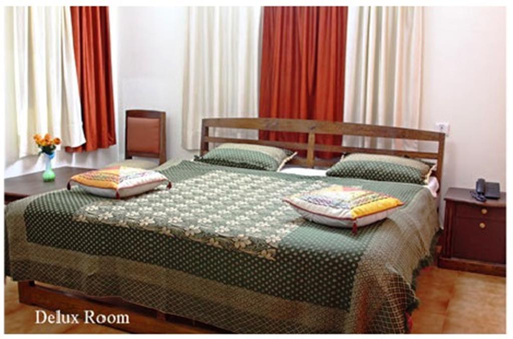 Ranikhet Grand Hotel Exterior photo