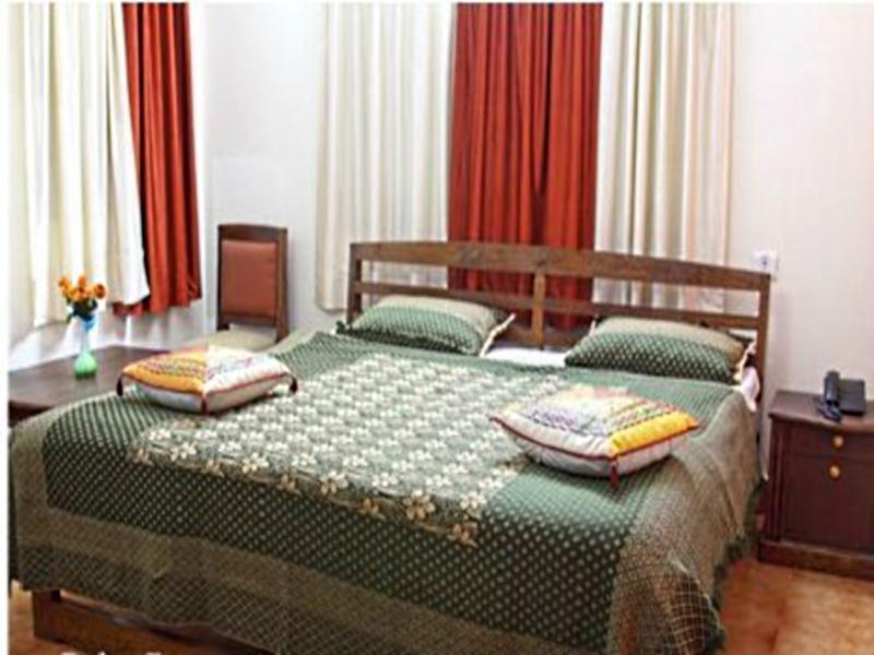 Ranikhet Grand Hotel Exterior photo